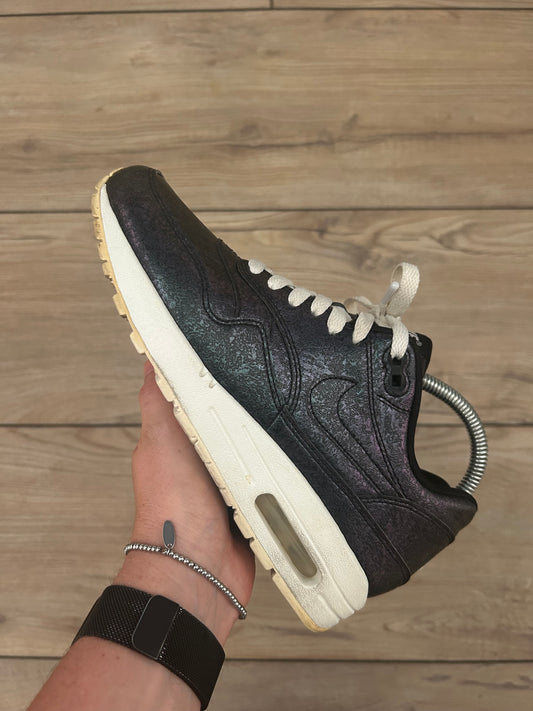 Nike Air Max 1 Iridescent Black&White