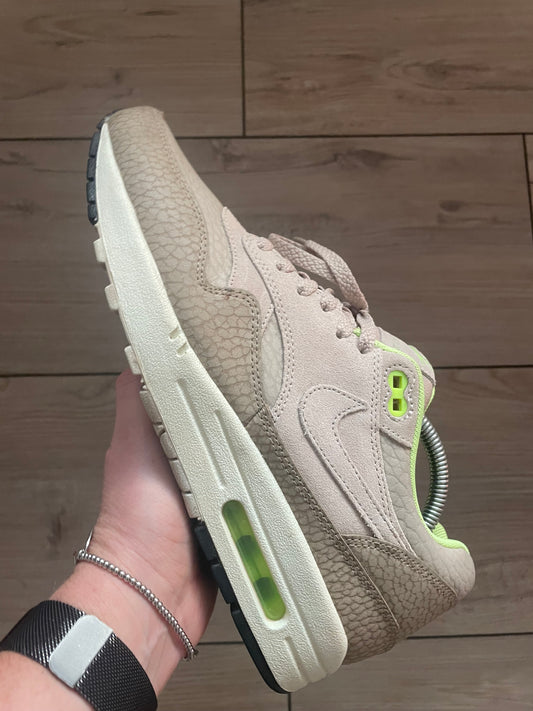 Nike Air Max 1 Safari String