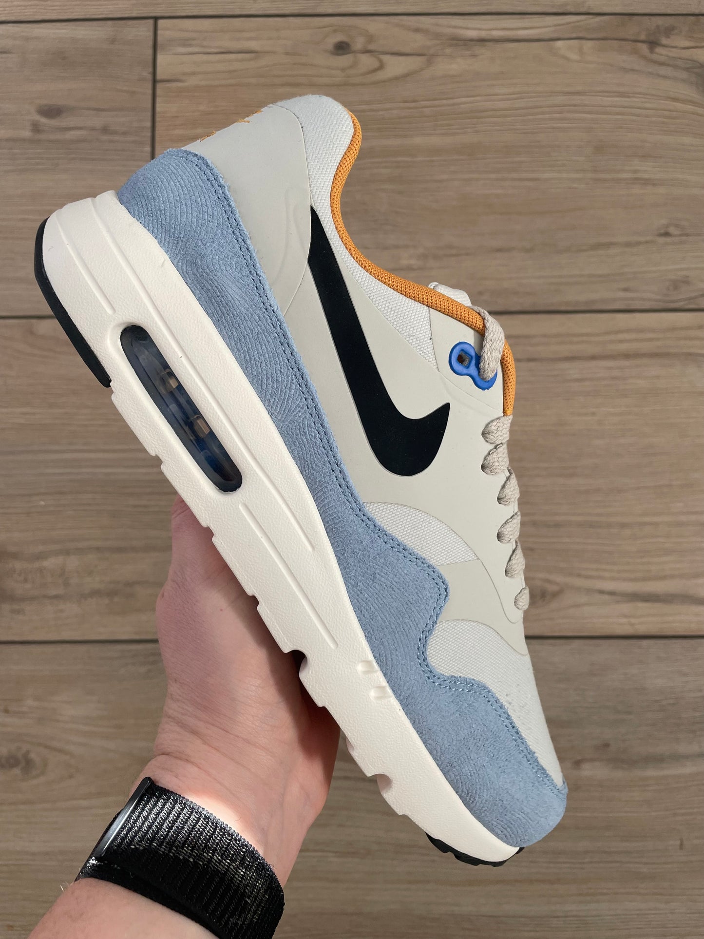 Nike Air Max 1 Ultra Essential Light Bone