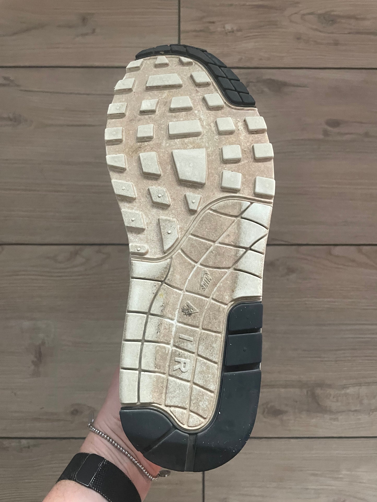 Nike Air Max 1 Safari String