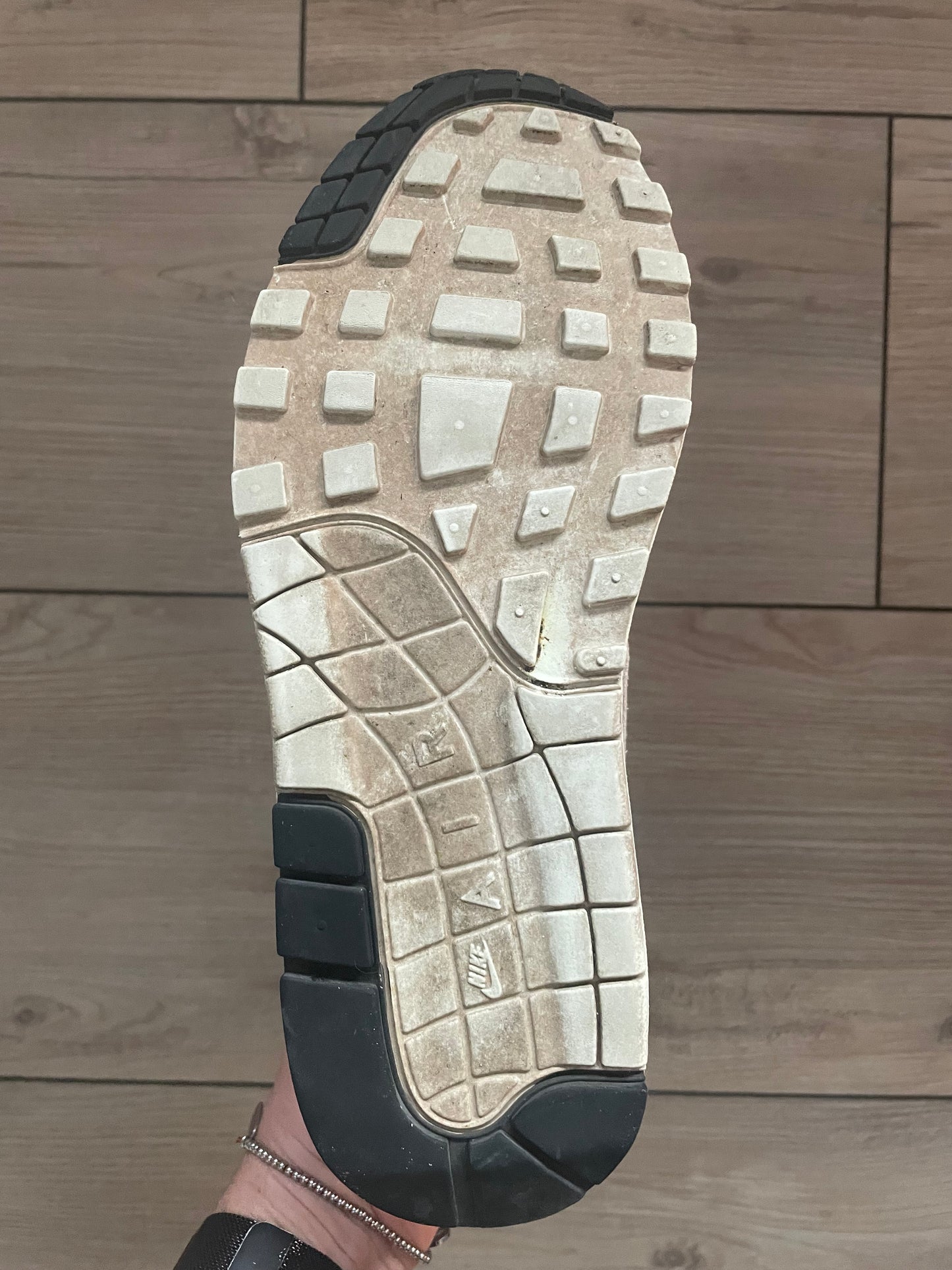 Nike Air Max 1 Safari String