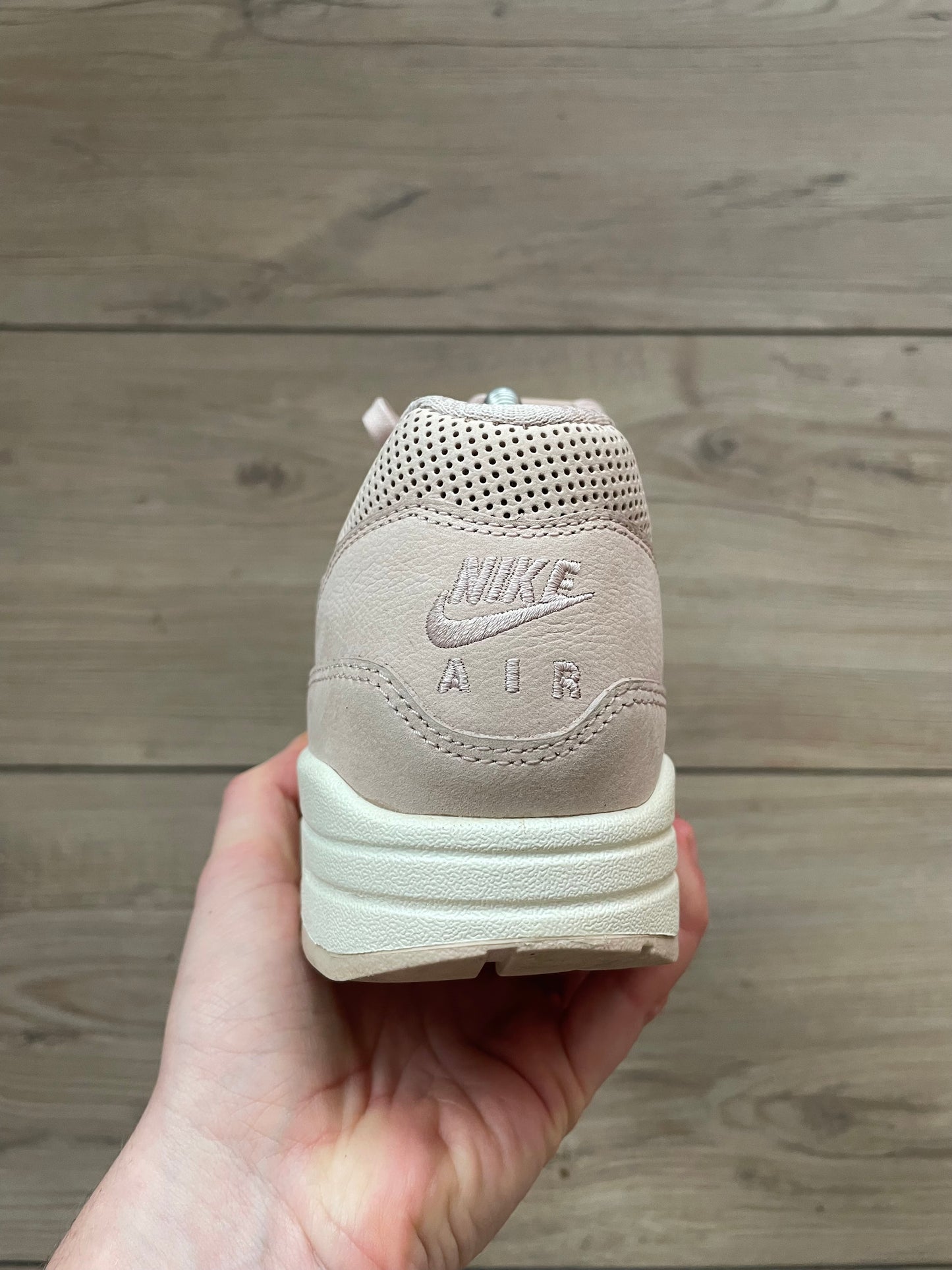 Nike Air Max 1 Pinnacle ‘Siltstone Red’