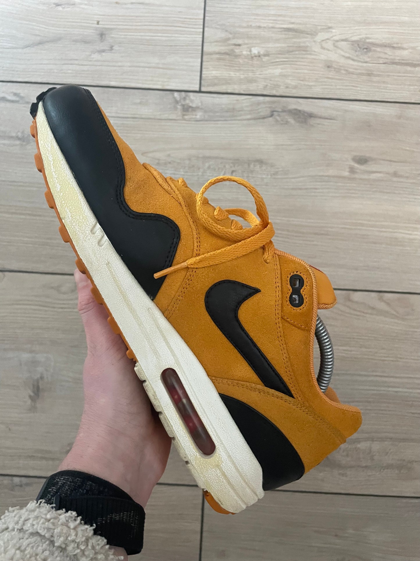 Nike Air Max 1 Canyon Gold