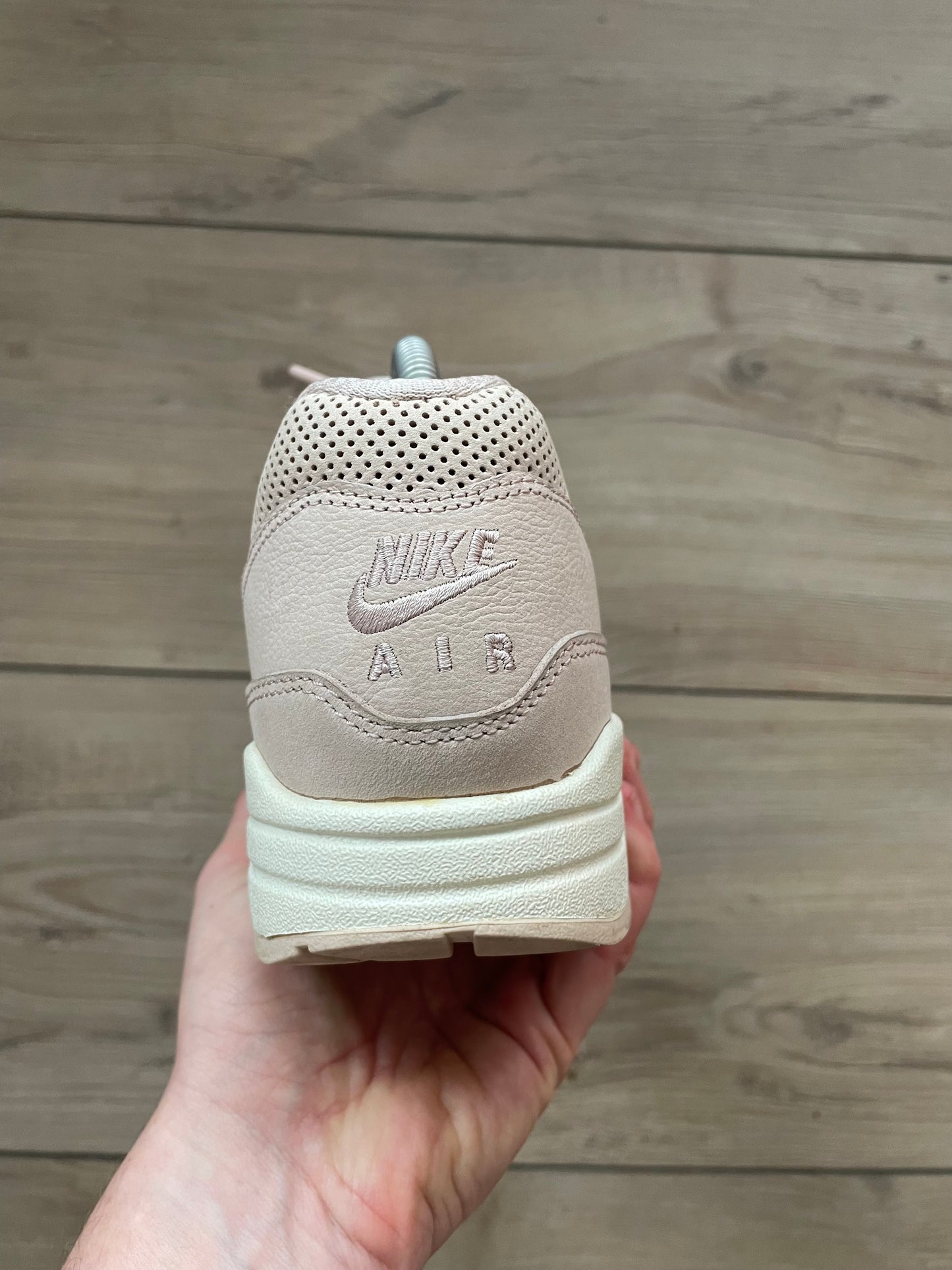 Nike Air Max 1 Pinnacle ‘Siltstone Red’