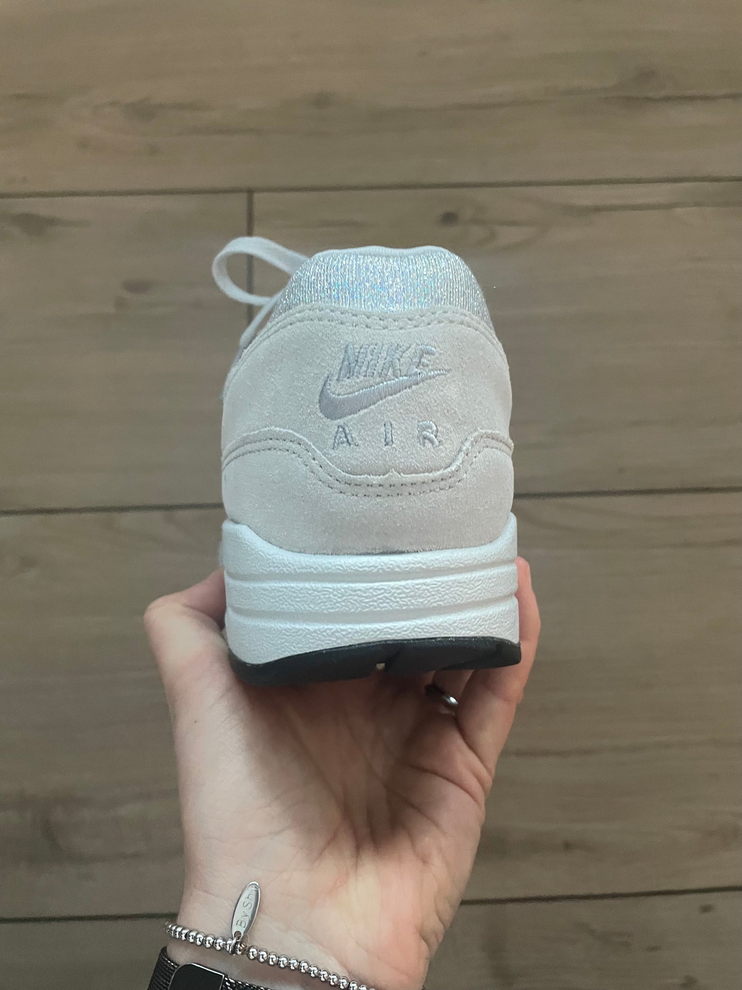 Nike Air Max 1 Suède Grey ID 2024