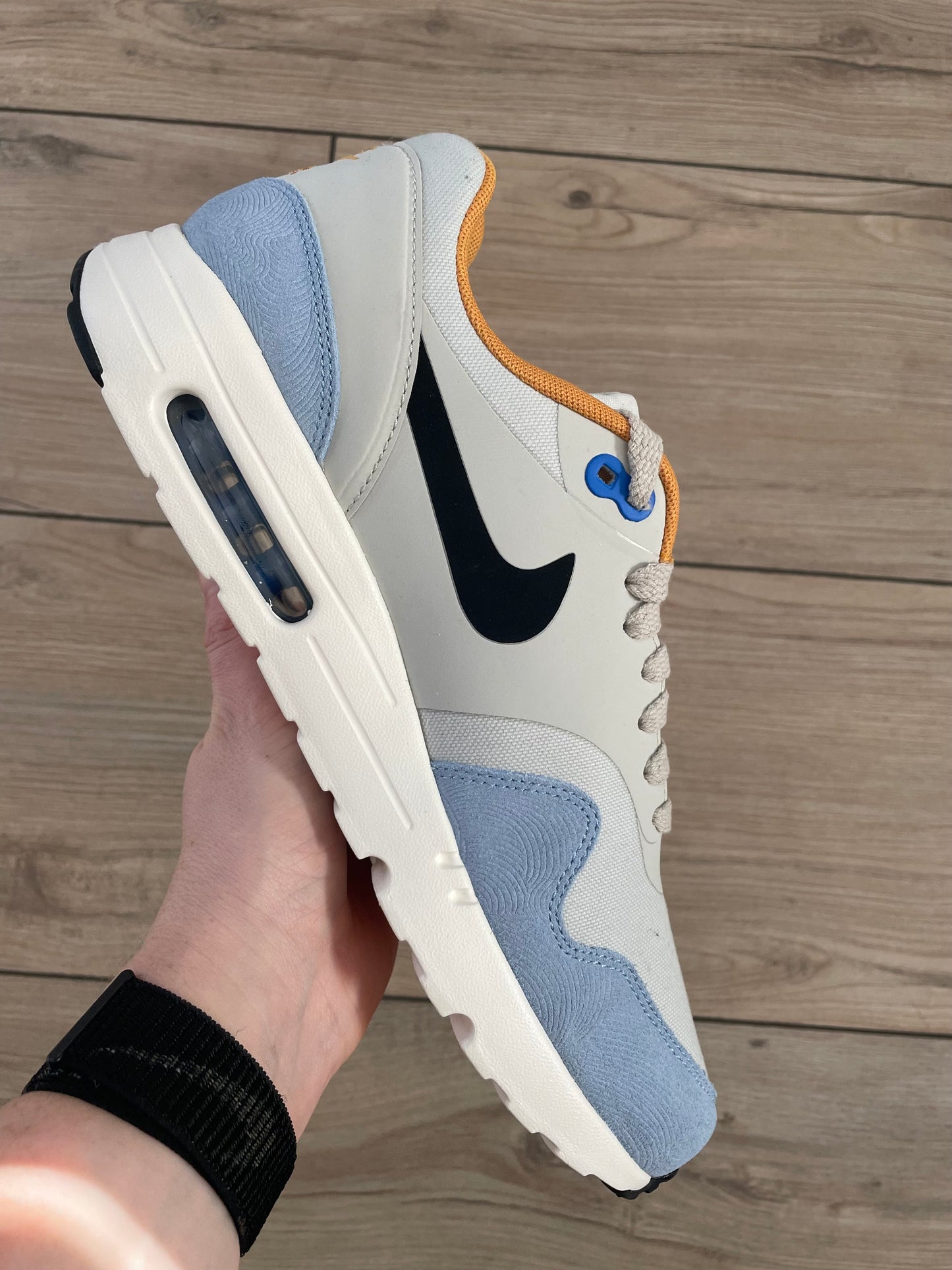 Nike Air Max 1 Ultra Essential Light Bone