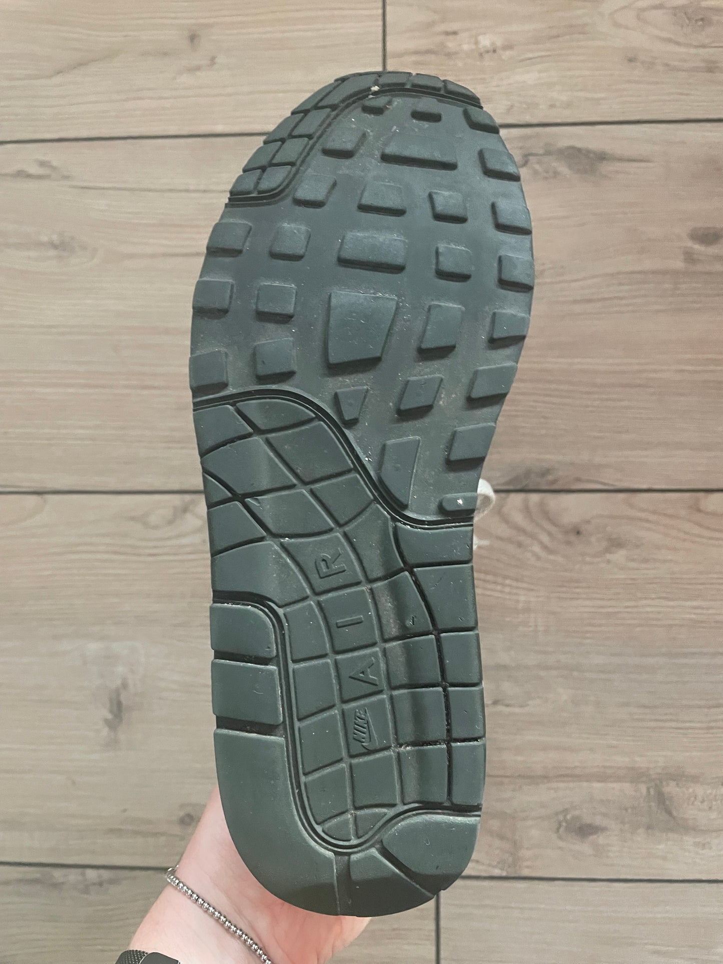 Nike Air Max 1 Medium Olive