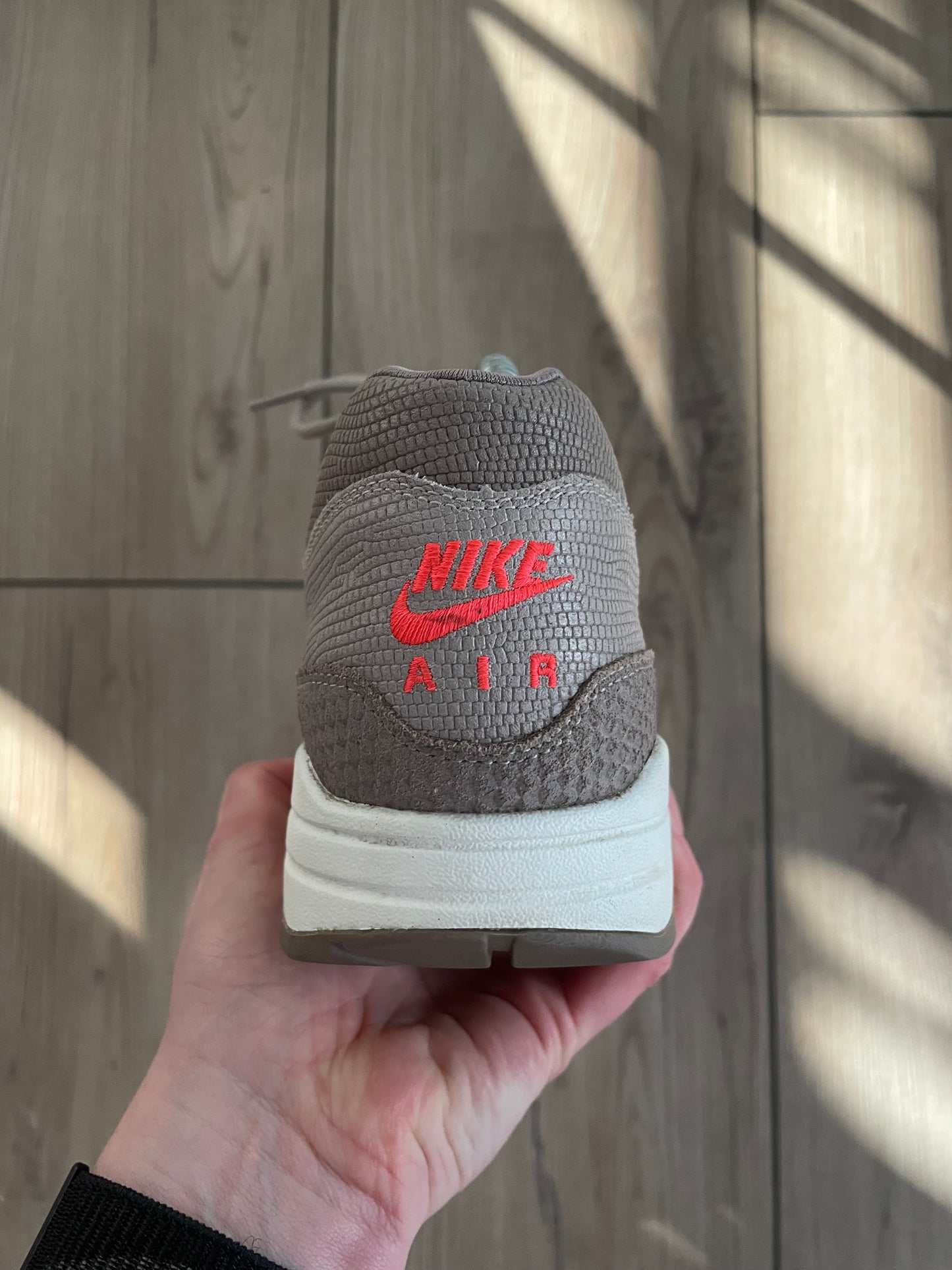 Nike Air Max 1 Cut Out Swoosh Sample