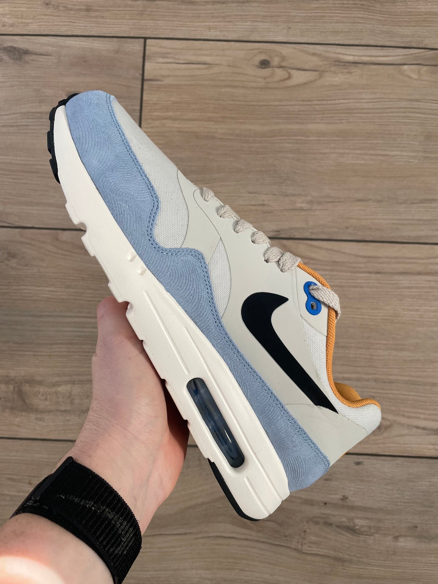 Nike Air Max 1 Ultra Essential Light Bone