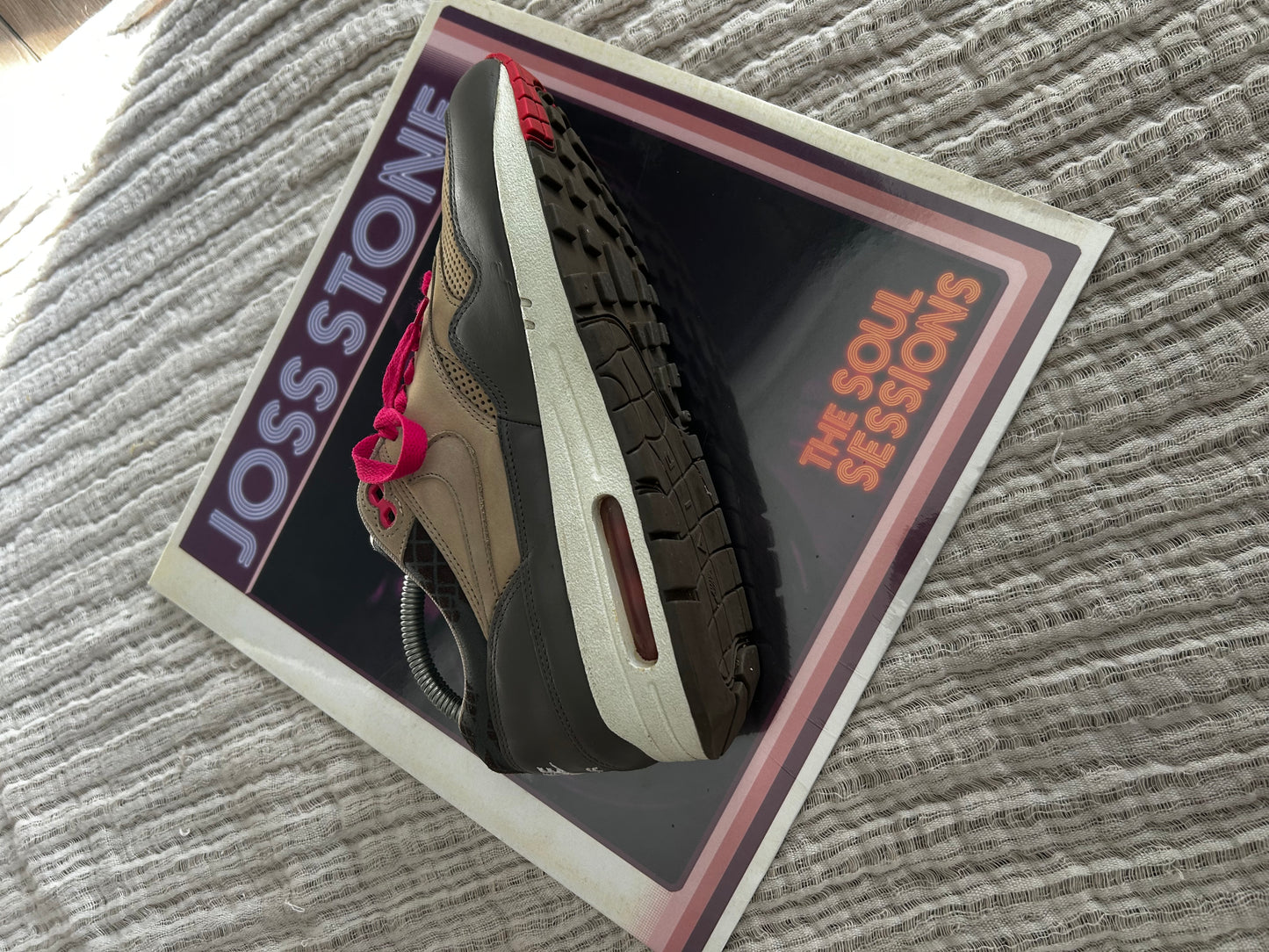Nike Air Max 1 Chino Pink