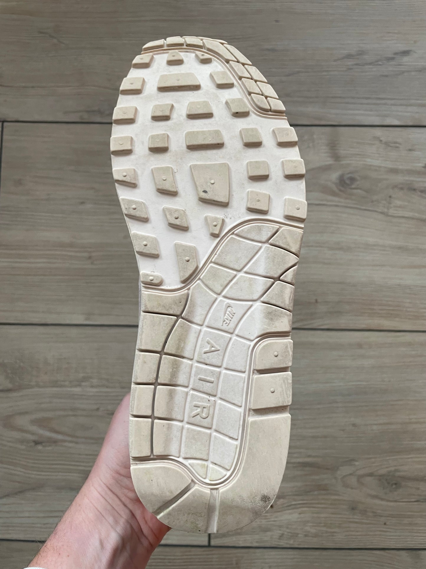 Nike Air Max 1 Pinnacle ‘Siltstone Red’